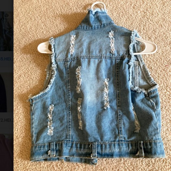 Crop Jean Jacket Ripped - Picture 2 of 5